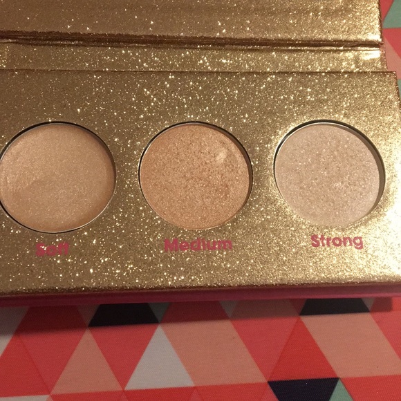 Mally beauty highlighter trio - Picture 3 of 4
